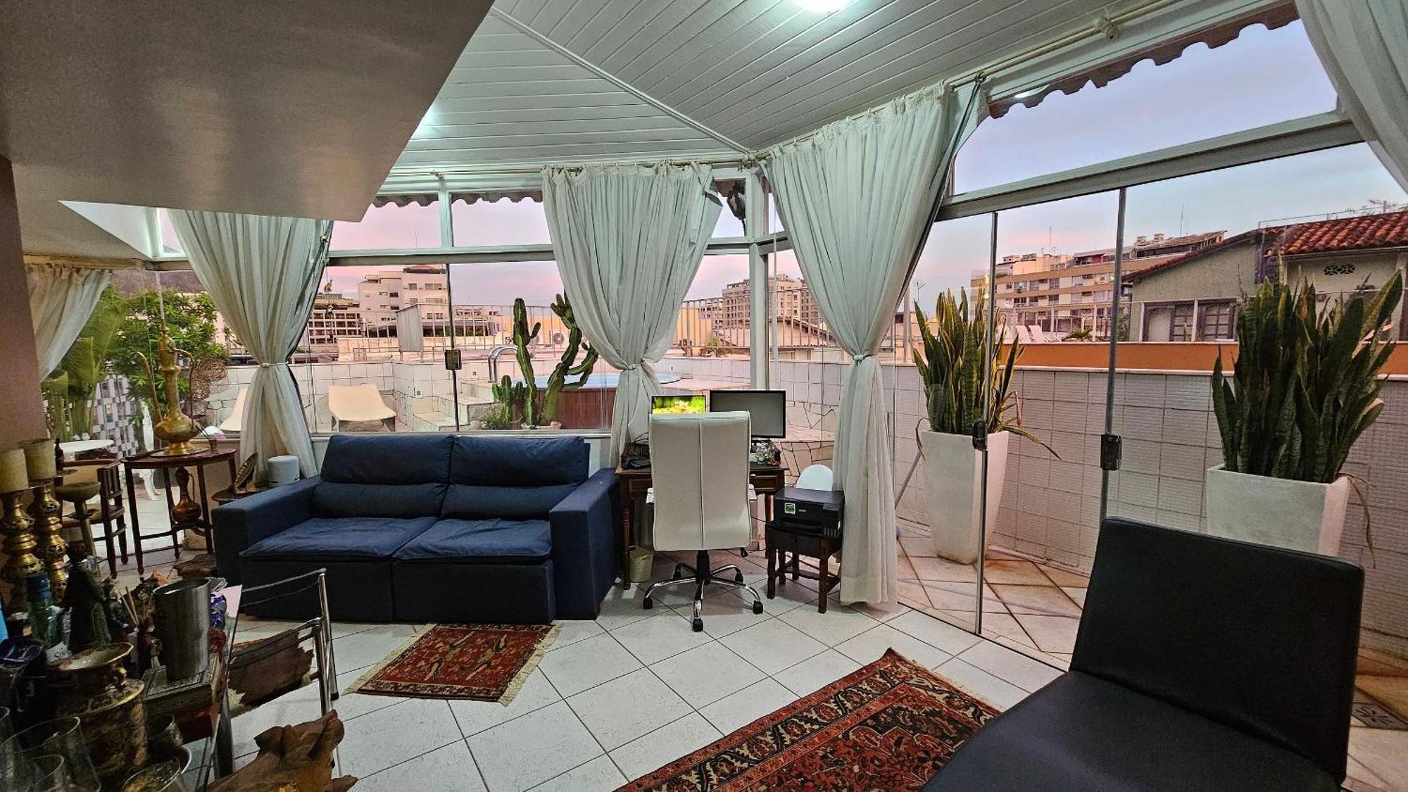 Holiday home Cobertura Duplex Com Piscina *